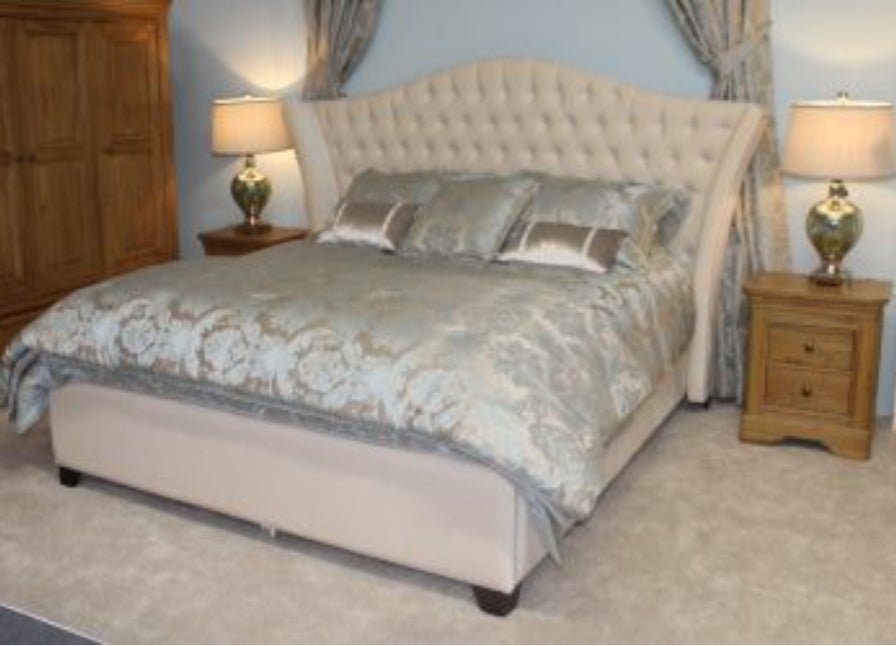 Alexandra wing back bed - Sale4You